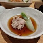 水炊き・もつ鍋・鳥料理 博多華味鳥 - ポン酢も九州特有の黒酢ベースで美味