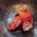 シャトー　ラ・パルム・ドール - ラタトゥイユのトマト風味の美味しい酸味ある味わいと
      オマール海老の風味、味わいが美味しいねえ。
      パウダーの味わいはよく分からなかった。