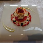 シャトー　ラ・パルム・ドール - ◯本日のデザート
      今日のフルール仕立て
      花のように飾ったデザートとなる。