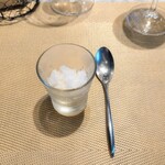 La Brianza - 梨のソルベ。梨感しっかり、すっきりさっぱり。お口直しも抜かりありませんね～(^^)