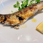 La Brianza - 徳島県産子持ち鮎。鮎の子持ち初めて見ましたいただきました。たぶんすっごく希少だと思います。ほんとほんとありがたいです☆