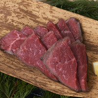 黒毛和牛赤身の炭火焼き