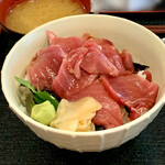 Uoichi - マグロ丼 850円