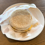 スターバックスコーヒー - あらびきソーセージ＆スクランブルエッグイングリッシュマフィン