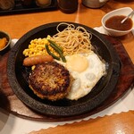 とこだい精肉店 - 目玉焼付ハンバーグ定食(大、ガーリックソース)1