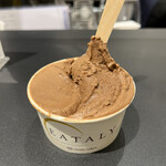 イータリー - チョコラート・オレンジ５７９円。量は不満ですが（笑）、チョコレートとオレンジのバランスが絶妙で、とても美味しくいただきました（╹◡╹）