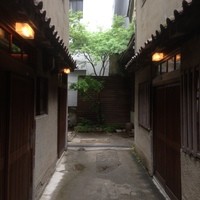 和牛料理 要 - 大阪は本町の裏道にある隠れ家的、和牛専門店「要」普通に美味しく、長屋風の造り演出が風情あり面白く落ち着いて良い感じの店。