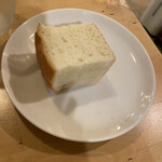 トラットリア イル テルノ - 自家製パン