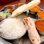 南インド料理ダクシン - 休日ランチのミールズ1