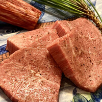 焼肉 拍手喝采 - 宮崎県産の雌牛、シャトーブリアン！厚みがすごい