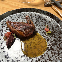 メゾン ケイ - 肉料理　小鳩胸肉、レバーペースト、味醂、いちじくのピューレ