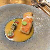 メゾン ケイ - 魚料理  金目鯛、タプナード、魚介のソース