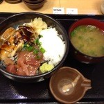 Maguro ichiba - 穴子とろろ漬丼と青海苔味噌汁