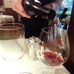 コート ドール - 赤ワインを注ぐ所