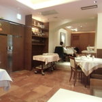 コート ドール - 綺麗な店内