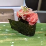 立食い寿司 根室花まる - 本鮪ねぎとろ軍艦(270円)