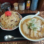 Koku Ichiban Ra-Men Midoriya - 少しして、スープ(普通の味噌ラーメン)