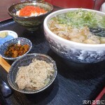 いくら家 丼 - 油かすうどん＋小盛生いくら丼