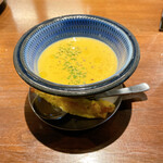 もつ鍋 六花舎 - お通し　バターナッツかぼちゃのスープ
