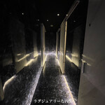 焼肉 拍手喝采 - 大人空間！かつセクシー