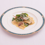 Romiele da REGA - ホロホロ鳥とポルチー二のパッパルデッレ