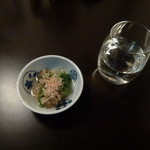 喜和美家 - 【H25.4.27】お通しにくどき上手純米大吟醸９８０円。