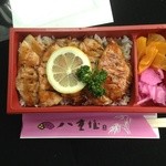 八重垣 - 元祖和豚もちぶた弁当