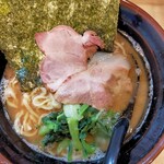 三代目 麺家 あくた川 - 料理写真:ラーメン　７５０円