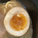 横浜家系らーめん 武術家 - 半熟煮卵