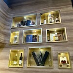 トゥ・ラ・ジョア イズム - 店内