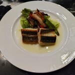 ビルボードライブ東京 - 本日の魚料理(スズキのポアレ) 2,500円 ♪