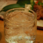 四国三郎 よしの川 - お酒は米焼酎ロック