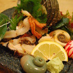 四国三郎 よしの川 - サザエのお造り