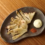 えいひれの炭火炙り