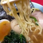 末広家 - 麺リフト