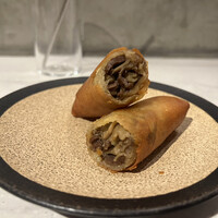 CINA New Modern Chinese - 舞茸の春巻き