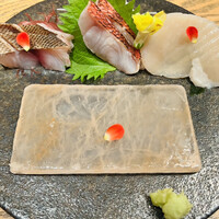 築地青空三代目 大名古屋ビルヂング店 - イサキ・金目鯛・平貝＆岩塩のプレート