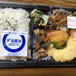 ほっともっと - 料理写真:頂き物のお弁当   鮭幕の内弁当？