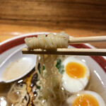 Ayu Ramen - 鮎ゴトラーメンの麺