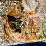 ソンクラン - これ何かなぁ？開けるのが楽し