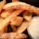 トリケラトプス - 皮付きポテトとフィレ旨しフィッシュアンドチップス