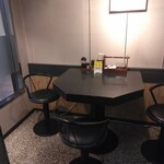 なべ亭 - こんなテーブルも