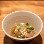 焼鳥 山香 - 2022.10 土佐はちきん地鶏の手羽元煮込み