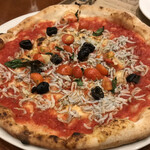 リストランテ アルベロベッロ - シラスのピザ