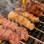 【焼き鳥】せせり、皮、砂肝、ぼんじり、ハツ、やげんなんこつ他　各180円