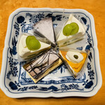 菓子工房 Gluck Yokohama - ショートケーキは　夫と争奪戦にならないよう二つ買いました。