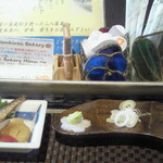 蕎麦ランチの薬味　明太子いわし、漬物