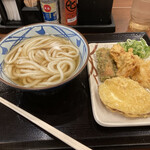 丸亀製麺 - かけうどん  天ぷら