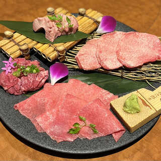 神戸牛焼肉 もと牛 - 料理写真:牛タン全部盛り合わせ！