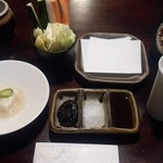 野菜スティックとじゃがいも豆腐とビール